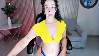alessaromero posing on webcam 12-Feb-26