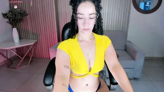 alessaromero posing on webcam 12-Feb-26