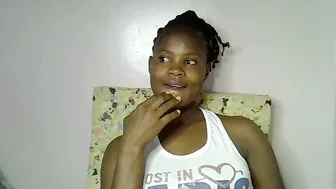 sexy_molyne chat porn 12-Feb-2026