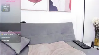 sofia_jones2 cum posing on webcam