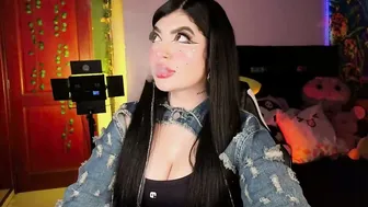 queenlamia recorded nude video 693024