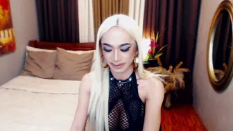 twofuckablestrans recorded nude video 693327
