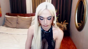 twofuckablestrans recorded nude video 693890
