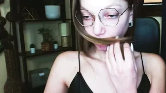 emilly_xkiss teasing - 02/12/2026