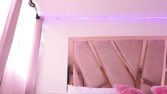 sarahhensoon webcam show 02/12/2026