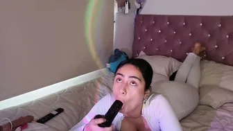 2tini3 posing on cam (02/12/2026)