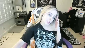 Luna_lovelyy blonde webcam video