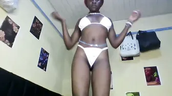 Tinypussy_20 ebony 13-Feb-2026
