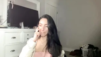 Annie_xxx111 shy stream