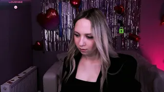 Gloria_queen1 13-Feb-26 shy
