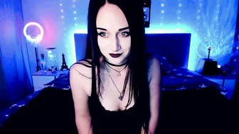 elimilligun pantyhose nude on cam