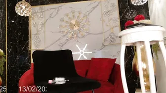 swan_duchess live on cam (02/14/2026)