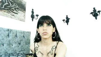 bella_poisonous nude video chat (02/14/2026)