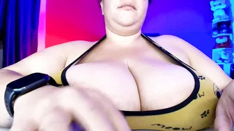 lulubigtitts webcam chat (02-14-2026)