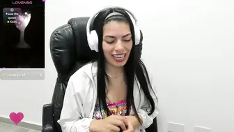 estefanii_r show 14-Feb-2026