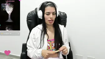 estefanii_r show 14-Feb-2026