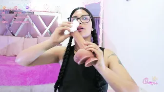 Babyvenu_tay porn chat (02/14/2026)