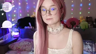 kiki_blue_eyes free cam show 02-14-2026