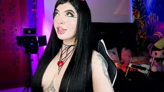 queenlamia recorded nude video 701937