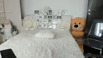 Eroticsensualkitty4u 02-14-2026