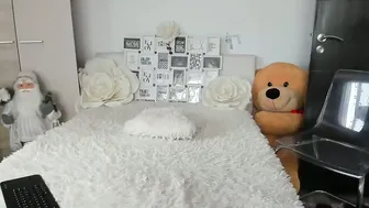 Eroticsensualkitty4u 02-14-2026
