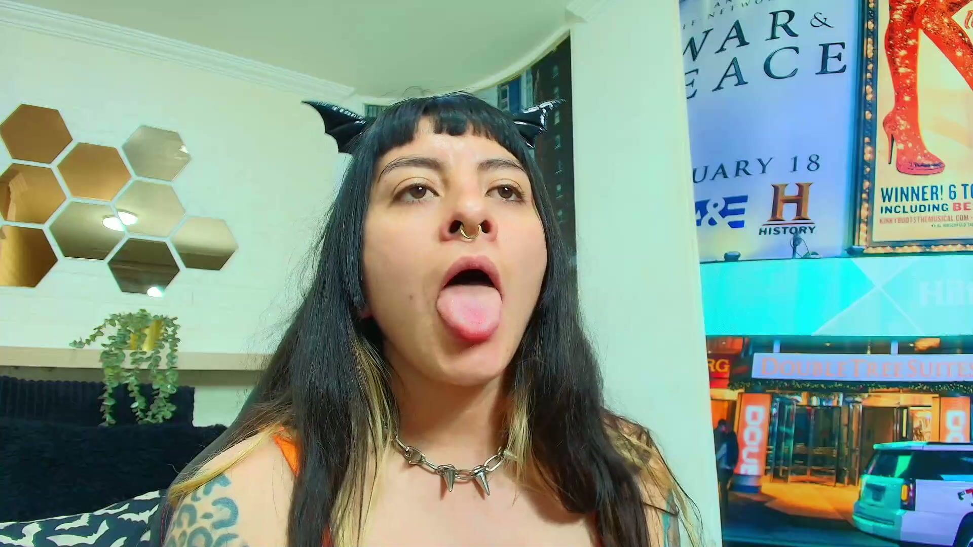 girls, chaturbate, armpits, c2c, feet, deepthroat, tattoo, girls, posing on...