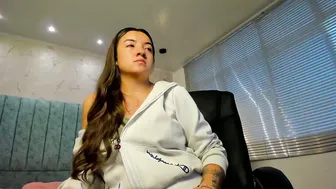 Tara_parker sex cam chat (02-14-2026)