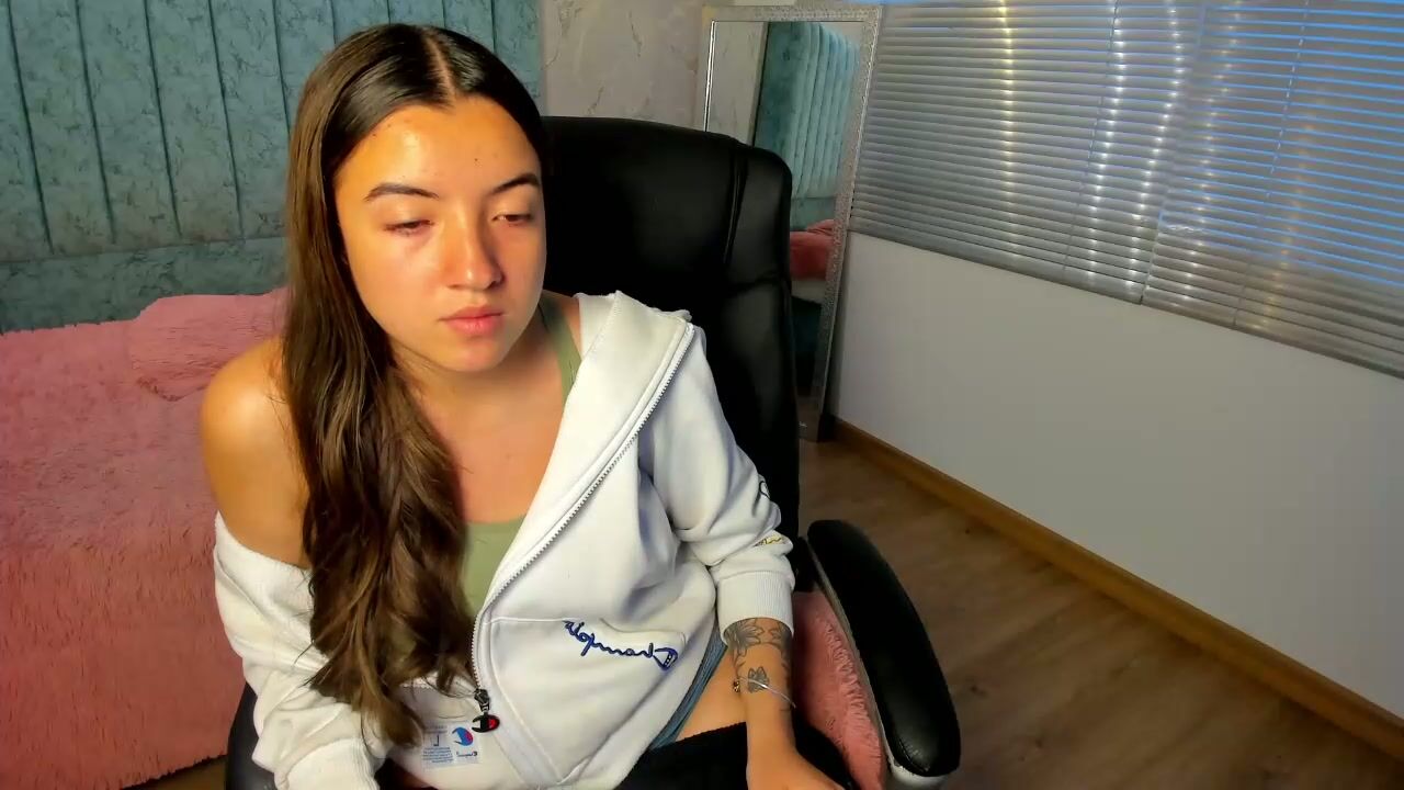 Tara_parker sex cam chat (02-14-2026)