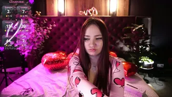 elyslunar_ live cam show posing on webcam