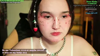 frogessjay webcam 14-Feb-26