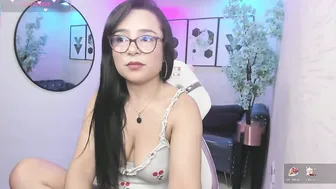 tiara_r milf - 02/15/2026
