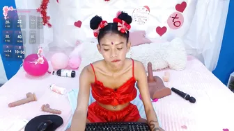 Adisson_petite1 on webcam (02-15-2026)