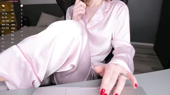 gigihadd recorded nude video 706484