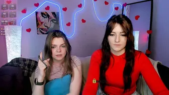 Milki_wey shy nude on cam