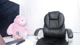 momo_ayasse posing on webcam 16-Feb-2026