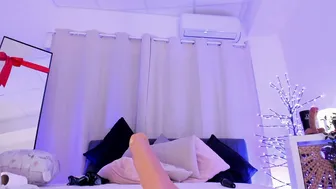 Divine_madness smalltits hot webcam porn video