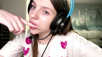 melonygriffen lovense webcam chat