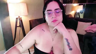 _sofiajones_ bigboobs cam sex