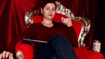 mistressfabiola posing on webcam 16 February 2026