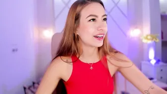 isabella__shine posing on cam (02/17/2026)
