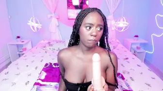 Naomi_campell amateur cam video - (02-17-2026)