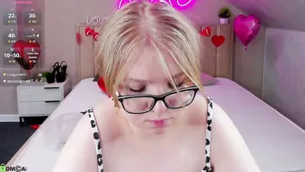 Lauraaa_smith chat cam sex 02-17-2026