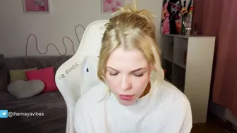 maya_blonde18 webcam 17-Feb-2026