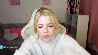 maya_blonde18 webcam 17-Feb-2026