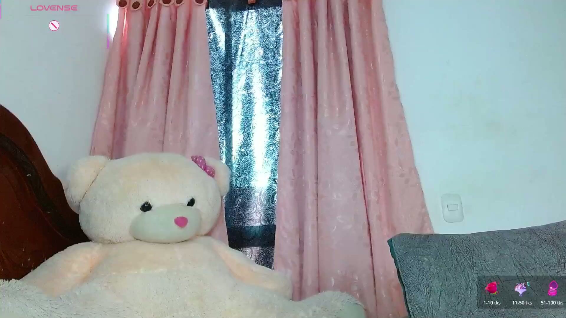 Hoolly_jones cam porn videos (02-17-2026)