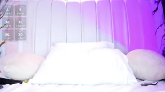 caitlyncouper posing on cam 02-17-2026