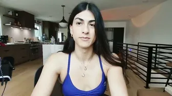 Tgirltoesx latina posing on cam