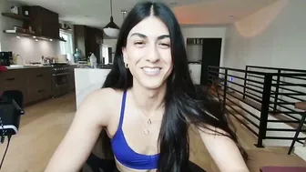 Tgirltoesx latina posing on cam