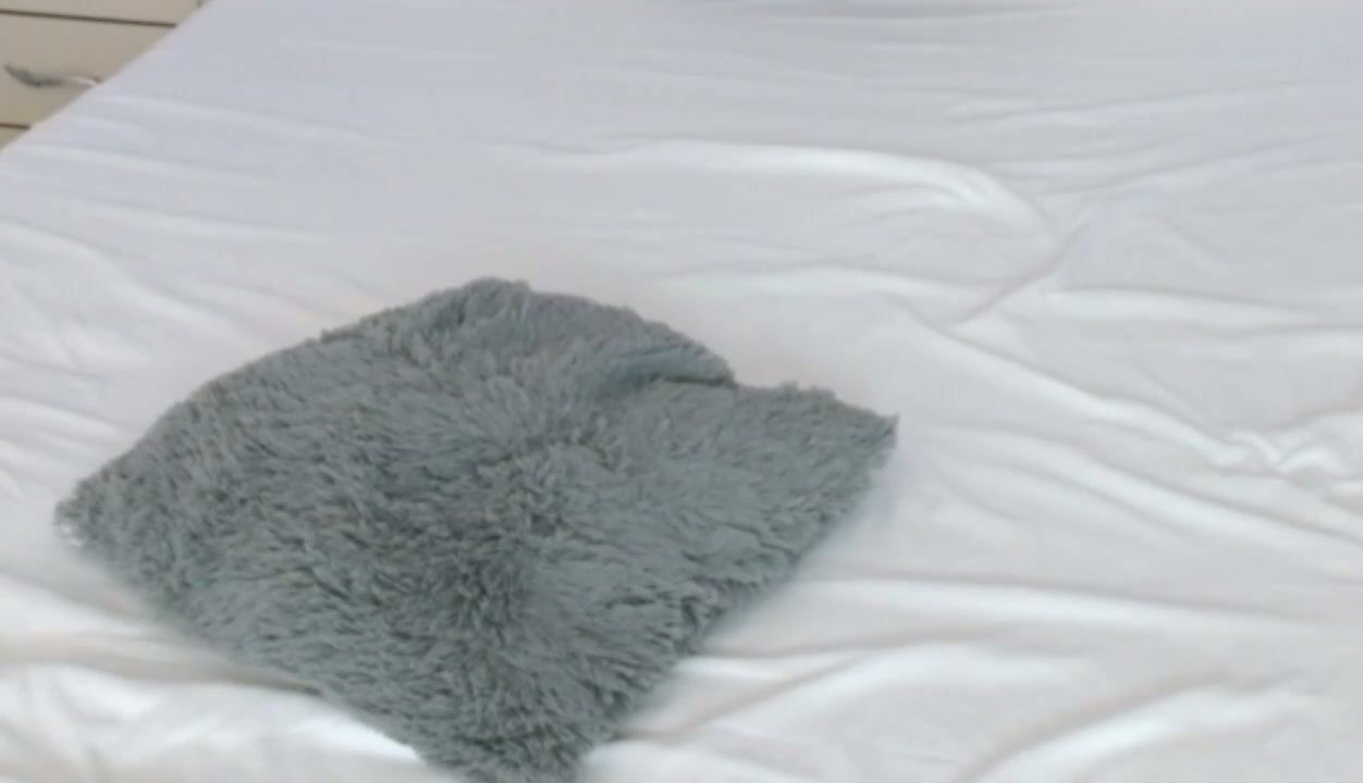 leonacutecam webcam video (02-18-2026)