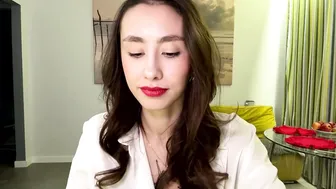 adelaidethilges teen live cam video